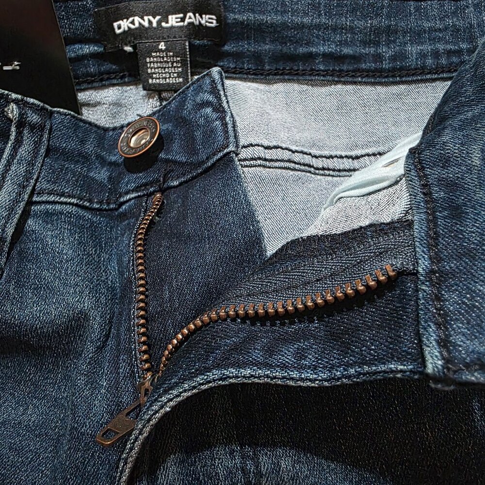 DKNY Jeans Denim Bermuda Mid Rise Cuffed Short Stretch Women's Size 4 Blue - Picture 8 of 10